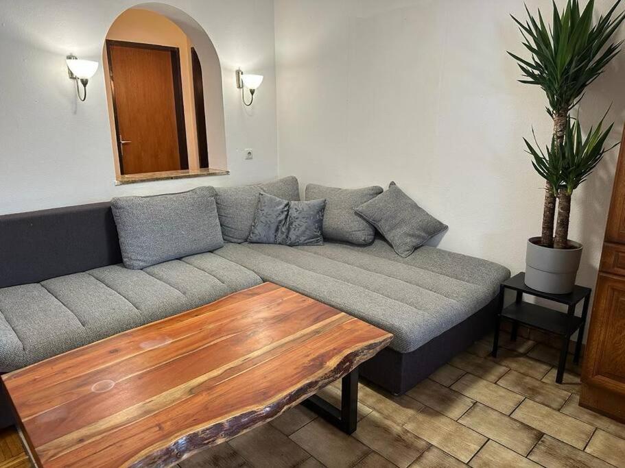 Geraeumige Rustikale Tiroler Wohnung 1-8 Personen Imst Zewnętrze zdjęcie